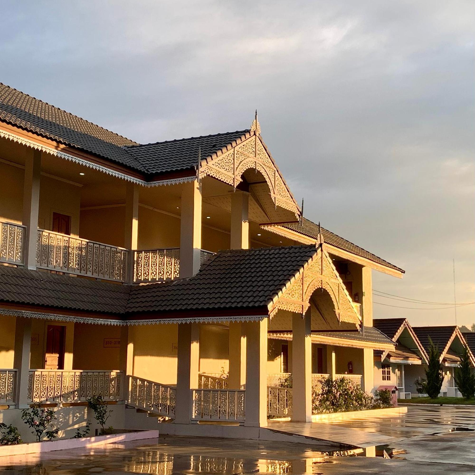 Funwan Hotel Li Ngoại thất bức ảnh